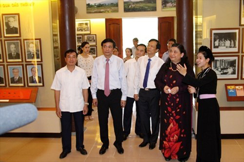 มอบเขตอนุสรณ์สถานทางประวัติศาสตร์ของคณะกรรมาธิการสามัญแห่งรัฐสภา